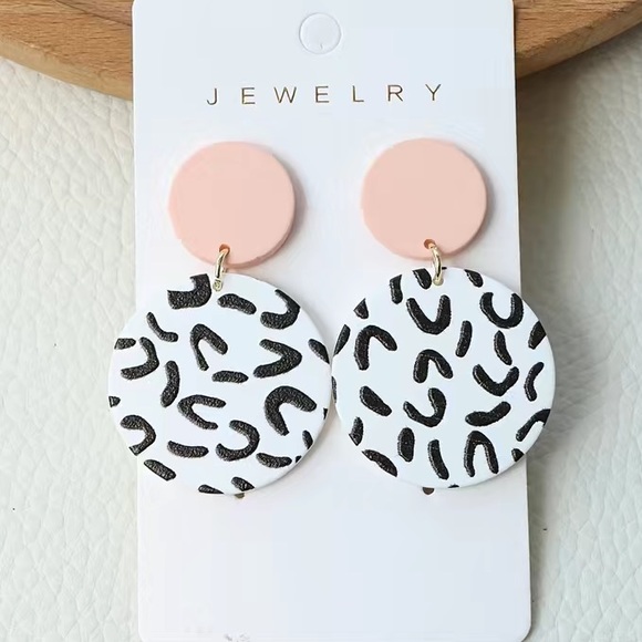 Jewelry - Boutique Earrings